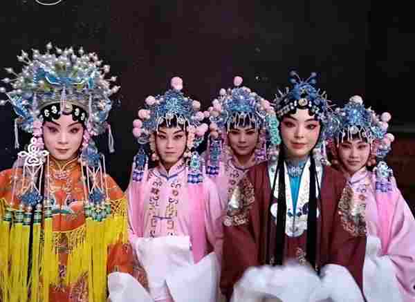 保定藝術學校2021年有哪些專業 保定藝術學校2021年有哪些專業